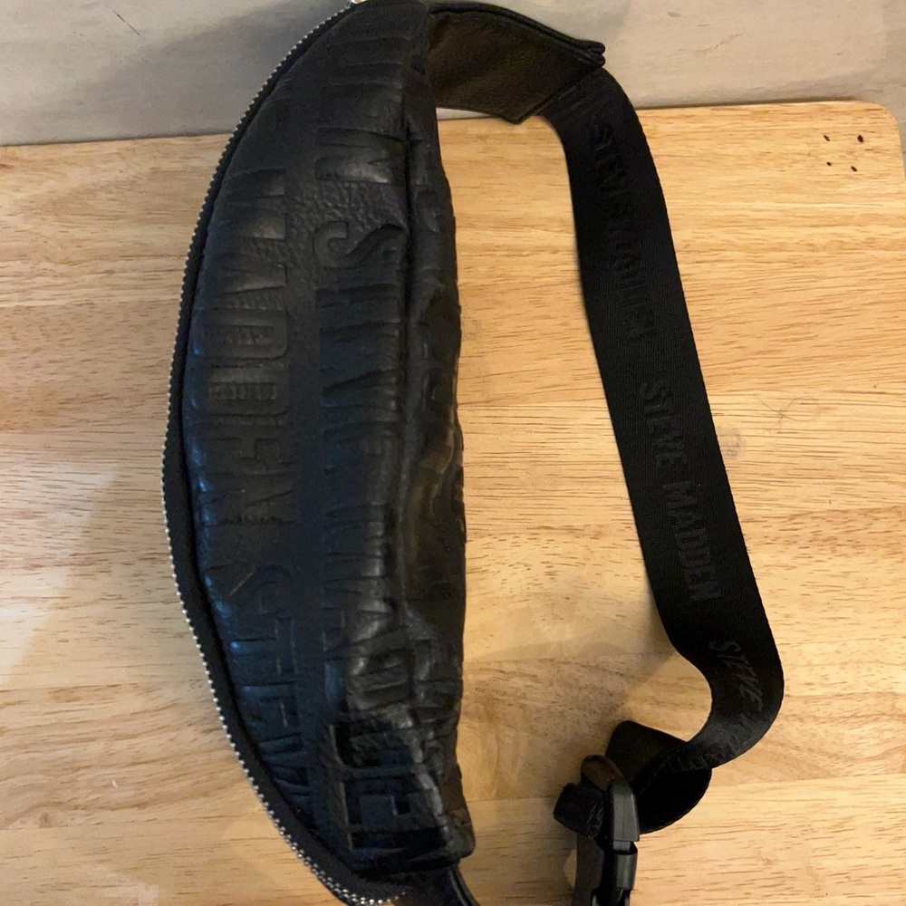 Steve Madden Signature Hip Belt Bag Embossed Black - Picture 7 of 14